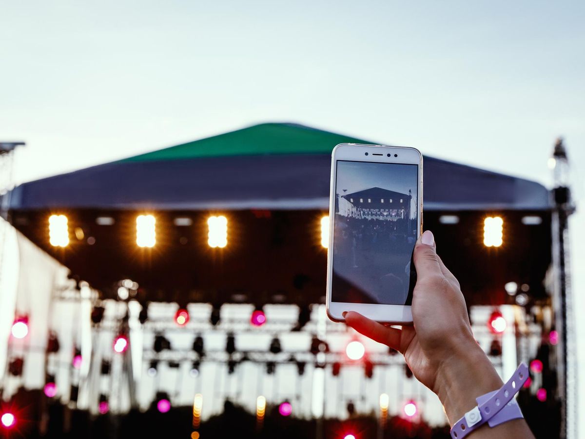 Jak nowoczesne platformy eventowe zmieniają organizację konferencji naukowych i branżowych